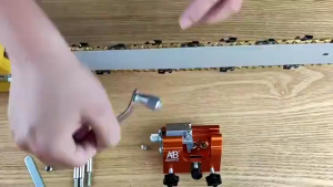 Portable Electric Chainsaw Sharpener Kit with 3 Sharpening Heads Grinder Tool Saws 便携式电动链锯磨刀机工具