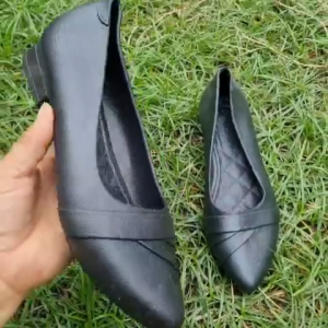 [HCM]Giày Nhựa Nữ Đế Liền  – Giày Nữ Xinh Xắn Đi Học Đi Làm Đi Chơi size 36-39