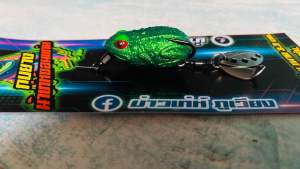 กบยาง รุ่น กบพิษ กบยางน้าเท่ห์ ขนาด3.3cm bkkเบอร์1 น้ำหนัก6กรัม 2ใบหลิวตีน้ำดังลั่น