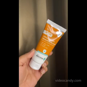 The Derma Co Ultra Light Zinc Mineral Sunscreen I With SPF 50 PA+++ For All Skin Type - 50g