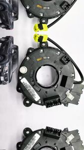 ลานคอ แพรแตร สายแพรแตรถุงลมนิรภัยสายแบบเกลียวนาฬิกาฤดูใบไม้ผลิ สไปร่อน แหวนสำหรับ Nissan Navara March N17, Almera K13, พัลซาร์ pulsar C12/C13 และ Teana L33/J32