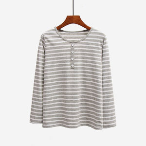 เสื้อยืดคอกลมแขนยาวลายทางผ้าฝ้ายแท้สำหรับผู้หญิง ฤดูใบไม้ร่วง/ฤดูหนาว ทรงหลวม ไซส์ใหญ่ เสื้อชั้นใน เสื้อผ้าใส่อยู่บ้าน เสื้อผ้าใส่ไปกลางแจ้ง