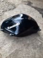 tangki bengsin bahan bakar kawasaki ninja 250 karbu original. 