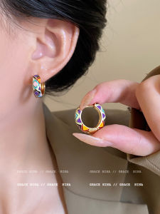 ต่างหูหมุนเคลือบด้วยไฟฟ้าสไตล์ฝรั่งเศสสำหรับผู้หญิง ต่างหูแบบมีลูกแพร์สีสันสดใส เครื่องประดับแฟชั่นระดับไฮเอนด์