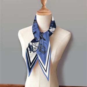 ผ้าพันคอไหมลายม้าทรงสี่เหลี่ยมขนมเปียกปูนสำหรับผู้หญิง ผ้าพันคอแฟชั่นฤดูใบไม้ผลิและฤดูใบไม้ร่วง ผ้าคลุมศีรษะแบบลำลอง ผ้าคลุมไหล่