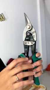 ISKU Gunting Holo 10 Inch: Gunting Baja Ringan Berkualitas & Serbaguna