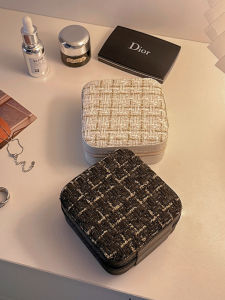 กล่องเก็บเครื่องประดับแบบพกพาขนาดเล็กความจุขนาดใหญ่ป้องกันการออกซิเดชัน กล่องใส่แหวน ต่างหู เข็มขัด กล่องเก็บของสำหรับบ้าน