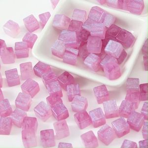 เต๋า กากเพชร รูขนาด 1.8mm ขนาด 8mm อุปกรณ์เสริมงานฝีมือ งาน DIY ใช้สำหรับการ ร้อยพวงกุญแจ ที่ห้อยกระเป๋า ที่ห้อยโทรศัพท์