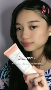 SKINEVER Niacinamide Brightening Scrub Cleanser Exfoliates & Brightens Cleanser Improves Skin Radiance For All Skin Types 80g