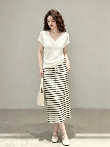Fashionable Ins Style Outfit White T-Shirt Striped Skirt