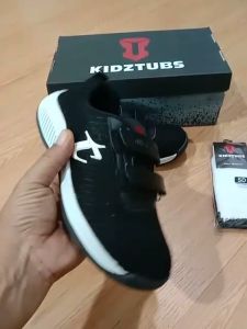 KIDZTUBS Sepatu Sekolah Anak Laki Laki Perempuan Size 28 29 30 31 32 33 34 35 36 37 TUBS1616121624