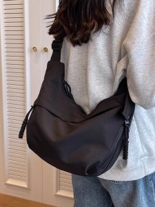 Large Capacity Canvas Oxford Cloth Sports Commuter Bag for Women Casual Versatile Crossbody Bag Trendy Sewing Line Element