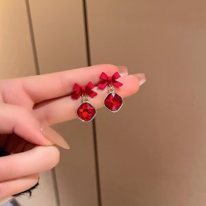 2022 New Year Celebration Red Series Womens Earrings Butterfly Knot Dangle Vintage Style Fashion Jewelry Accessories