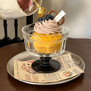 High Aesthetic Value Glass Ice Cream Cup with Relief Design And Stand Unique Small Batch Dessert Yogurt Breakfast Cup