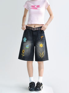 CHANT2nd | Floral Embroidery Denim Shorts Loose Leg Style
