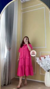 CJ FASHION - DRESS 2264 HA-EUN MERMAID PEARL MIDI DRESS PREMIUM\\n\\n Deskripsi Umum Dress\\n\\n Pengertian Dress Elegan untuk Wanita\\n\\nDress elegan untuk wanita adalah pakaian yang dirancang untuk membuat penampilan Anda menjadi lebih menarik dan anggun. Mereka biasanya memiliki desain yang rapi dan detail yang indah, serta bahan berkualitas tinggi yang nyaman dikenakan. Dress elegan cocok digunakan dalam berbagai acara formal, seperti pernikahan, pesta, atau acara bisnis.\\n\\n Deskripsi Rinci Dress Mermaid Premium\\n\\nDress 2264 HA-EUN MERMAID PEARL MIDI DRESS PREMIUM adalah dress mermaid premium yang dirancang khusus untuk wanita yang menghargai keindahan dan kenyamanan. Desainnya menonjolkan lekuk tubuh Anda dengan sempurna, sementara detail berlian pearl menambah kesan mewah dan elegan. Dress ini tersedia dalam satu ukuran dan terbuat dari bahan berkualitas tinggi yang nyaman dikenakan.\\n\\n Detail Desain Dress Midi Pearl\\n\\nDress midi pearl memiliki panjang yang ideal untuk acara formal, memungkinkan Anda bergerak dengan bebas dan percaya diri. Desainnya menampilkan detail pearl yang indah, memberikan kesan mewah dan anggun. Dress ini cocok digunakan untuk berbagai acara formal, seperti pernikahan, pesta, atau acara bisnis.\\n\\n Fitur dan Keunggulan Dress\\n\\n Keunggulan Bahan Dress untuk Acara Formal\\n\\nBahan dress 2264 HA-EUN MERMAID PEARL MIDI DRESS PREMIUM adalah bahan berkualitas tinggi yang nyaman dikenakan. Bahan ini memiliki tekstur halus dan tidak mudah kusut, sehingga Anda dapat memakainya selama berjam-jam tanpa khawatir tentang penampilan Anda. Bahan ini juga mudah dicuci dan diawetkan, sehingga Anda dapat menggunakannya berkali-kali tanpa khawatir tentang kerusakan.\\n\\n Keunggulan Desain Dress Mermaid Premium\\n\\nDesain dress mermaid premium 2264 HA-EUN MERMAID PEARL MIDI DRESS PREMIUM menonjolkan lekuk tubuh Anda dengan sempurna, memberikan kesan anggun dan mewah. Desain ini cocok digunakan untuk berbagai acara formal, seperti pernikahan, pesta, atau acara bisnis. Detail berlian pearl menambah kesan mewah dan elegan pada dress ini.\\n\\n Keunggulan Dress Midi Pearl\\n\\nDress midi pearl 2264 HA-EUN MERMAID PEARL MIDI DRESS PREMIUM memiliki panjang yang ideal untuk acara formal, memungkinkan Anda bergerak dengan bebas dan percaya diri. Desainnya menampilkan detail pearl yang indah, memberikan kesan mewah dan anggun. Dress ini cocok digunakan untuk berbagai acara formal, seperti pernikahan, pesta, atau acara bisnis.\\n\\n Cara Memilih dan Menggunakan Dress\\n\\n Tips Memilih Dress Elegan untuk Wanita\\n\\nBerikut ini adalah beberapa tips untuk memilih dress elegan untuk wanita:\\n\\n- Pilih bahan berkualitas tinggi yang nyaman dikenakan.\\n- Pilih desain yang menonjolkan lekuk tubuh Anda dengan sempurna.\\n- Pilih warna yang sesuai dengan warna kulit Anda.\\n- Pilih ukuran yang pas untuk Anda.\\n\\n Cara Menggunakan Dress Mermaid Premium\\n\\nBerikut ini adalah beberapa cara untuk menggunakan dress mermaid premium 2264 HA-EUN MERMAID PEARL MIDI DRESS PREMIUM:\\n\\n- Padukan dengan aksesoris sederhana seperti gelang atau kalung.\\n- Gunakan sepatu hak tinggi untuk menambah kesan anggun.\\n- Gunakan riasan wajah yang sesuai dengan acara formal.\\n\\n Cara Memadukan Dress Midi Pearl dengan Aksesoris\\n\\nBerikut ini adalah beberapa cara untuk memadukan dress midi pearl 2264 HA-EUN MERMAID PEARL MIDI DRESS PREMIUM dengan aksesoris:\\n\\n- Padukan dengan gelang atau kalung berlian pearl.\\n- Gunakan sepatu hak tinggi dengan warna yang senada dengan dress.\\n- Gunakan clutch atau tas kecil untuk menambah kesan anggun.\"