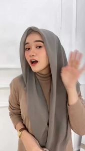 Bella Square Lasercut Pollycotton