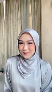 Lozy Hijab - 189K Get 2 Shadeera Silk Shawl (Pashmina Silk Lozy x Shadira)