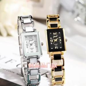 นาฬิกาผู้หญิงทองหรูหราสไตล์เกาหลีของผู้หญิงช่องควอทซ์สัมผัสสูง