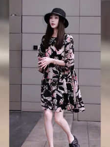 September Stray Ink Summer New Loose Womens Dress Fairy Style Wide Sleeve Polyester Fiber round Neck Commute Style Gown