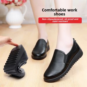 Womens Work Shoes Flat Bottom Soft Bottom Commuting Kitchen Mom Shoes Large Size Black Waterproof Non-Slip Single Shoes