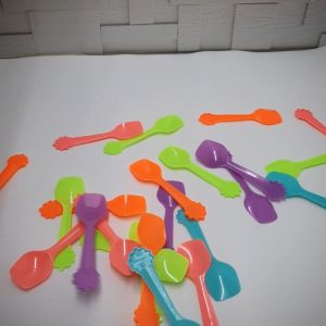 sendok teh stb putih susu / sendok puding putih susu / sendok plastik puding kecil sendok ice cream  sendok agar agar sendok jelly sendok putih susu premium  sendok putih susu kuat anti jamur isi 100 pcs
