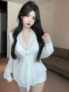 GUZILIAN | Áo sơ mi ren cổ chữ V gợi cảm dài tay cho nữ xuân thu mới ôm vừa vặn thon gọn gợi cảm có dây buộc