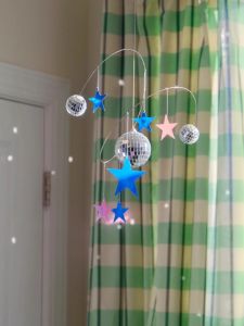 Handmade DIY Starry Night Sky Reflective Balancing Sun Catcher Disco Planet Mobile Hanging Ornament Creative Home Decor Gift