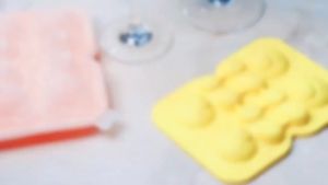 SIMPLE.J🧊ถาดแม่พิมพ์ซิลิโคน แม่พิมพ์ทำน้ำแข็ง รูปหมีน่ารัก หมี4ช่อง พิมพ์ซิลิโคนทำน้ำแข็ง แม่พิมพ์ซิลิโคน พิมพ์ซิลิโคน Ice Maker สําหรับแช่เย็นเครื่องดื่มครัวเครื่องมือถ้วยตกแต่ง TH