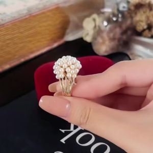 Huitan Elegant Women Rings Imitation Pearl Flower Shaped Romantic Wedding Engagement Anniversary Accessories Sweet Jewelry Gift