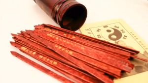 เซียมซีไม้ ชุด 10 บริเวณ ทำจากไม้ไผ่ พร้อมคู่มือ เสี่ยงทาย