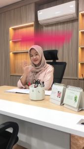 Mall Perabot | Tempat Penyimpanan Serbaguna | Box Alat Tulis & Makeup Putar | Rotating Stationery | 5 Sekat Multifungsi Aesthetic