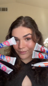 Son Lột Môi Romantic Bear WOW – Set 2 cây – Son Xăm Môi Lâu Trôi Không Lem Lên Màu Đẹp Tự Nhiên