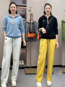 Stylish Early Autumn Sports Set Womens 2025 New Korean Style Outfit Two-Piece Casual Sportswear Ensemble Elegant OOTD