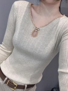 WANGGONGZHU | Elegant Hollow Out Beaded Knitwear Womens Spring Autumn 2025 New Fashion French Style Pearl Button Base Sweater Women