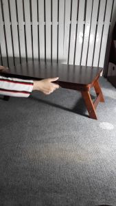 [HCM]Bàn trà chân thang 70x50x28cm bằng gỗ (Nâu)