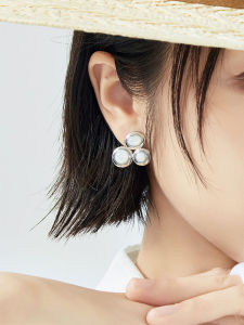 MEIYANG | Natural Mother-of-Pearl Moon Earrings Earrings Pins and Clips