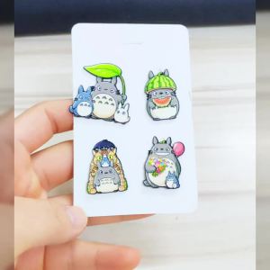 Bandai | 4 Cái/bộ Mèo Xám Anime Men Chân Pin Bộ Cổ Điển Hoạt Hình Ve Áo Thổ Cẩm Cho Túi Ba Lô Trang Sức Người Hâm Mộ Quà Tặng Phụ Kiện