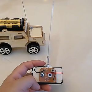 Xe Ôto Quân Sự Jeep Có Điều Khiển Đồ Chơi Khoa Học Stem Tự Làm Bằng Gỗ – Diy Wood Steam