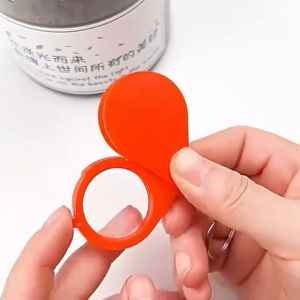 แว่นขยายพวงกุญแจแบบพับได้ เครื่องมืออ่านหนังสือพิเศษสำหรับผู้สูงอายุ มินิมือถือความละเอียดสูงแบบพกพากำลังสูง