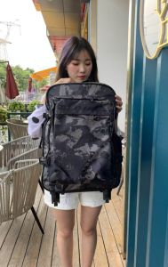 กระเป๋าเป้เดินทางกันน้ําความจุขนาดใหญ่พร้อมสายสะพายไหล่คู่และระบบล้อสากลน้ําหนักเบานูนฟอร์ดปั่นการ์ตูนแอนิเมชั่นสไตล์