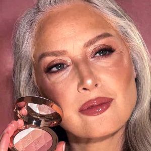 Charlotte Tilbury Pillow Talk Multi-Glow 7g Highlighter Romance Light/Dream Light