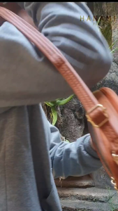 HANAMI Tas Selempang Wanita Simple elegan Murah Kulit TA1111B7 Tania Cokelat Motif Keren Terbaru