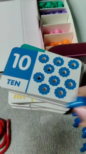 ของเล่นเด็ก นับจำนวน จับคู่สี ชุด หนูน้อยฝึกนับเลขด้วยหมุดหลากสี misbook เสริมพัฒนาการเด็ก LittleBooks