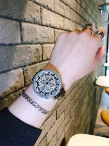 Super Flash Stylish Be in Good Luck Watch Male Fashion Concept Pentagram Diamond-Embedded Large Dial Non-Mechanical Rotating Watch Female