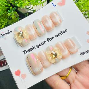 เล็บปลอม เล็บเจลแท้สำเร็จรูป แถมกาว แถมตะไบ ติดง่ายๆแค่ไม่เกิน5นาที สวยเลย (มือ)