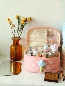 8686.lucky กระเป๋าเครื่องสำอาง พกพาได้สะดวก มาใหม่ ผ้าลูกฟูก