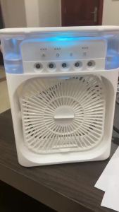 （COD)ใหม่พัดลมตั้งโต๊ะ USB ความชื้นห้าหลุมสเปรย์ระบายความร้อนพัดลมไฟฟ้าทรงพลังพร้อมแสงโดยรอบ