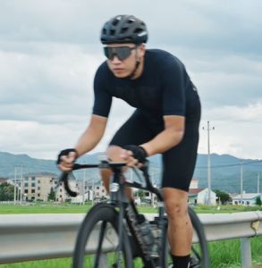 ROCKBROS Quần xe đạp nam thoáng khí liền mạch MTB xe đạp đường trường tay ngắn Jersey đàn hồi cao xe đạp thoải mái Tops hổ phách loạt