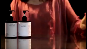 🔥【Ready Stock】Upgraded Brightening Solution Body Wash Perfume Scented Shower Gel - Sabun Mandian For Moisturizing 100%